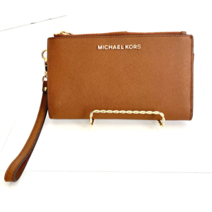 Rich & Beautiful Michael Kors Leather Wristlet Wallet